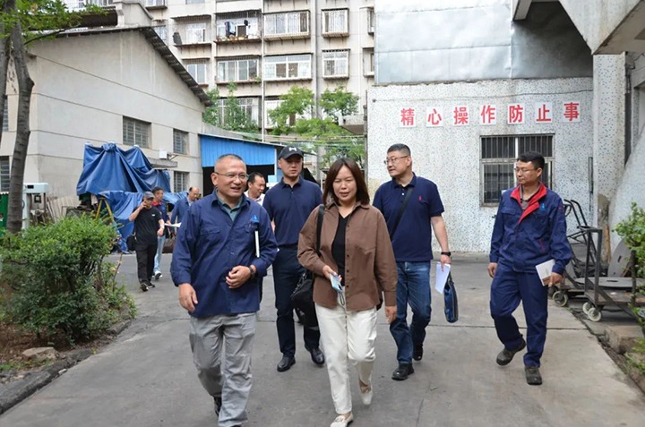 【聚焦云煤】云南省住建厅党组成员、副厅长黄媛到谈球吧应用技术研究院有限公司开展隔震减震技术运用情况调研