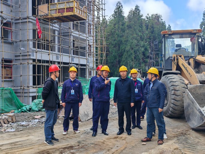 云煤集团副总经理杜昌华到四角地煤矿开展调研指导